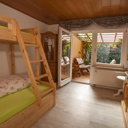 Haus Midori Apartment